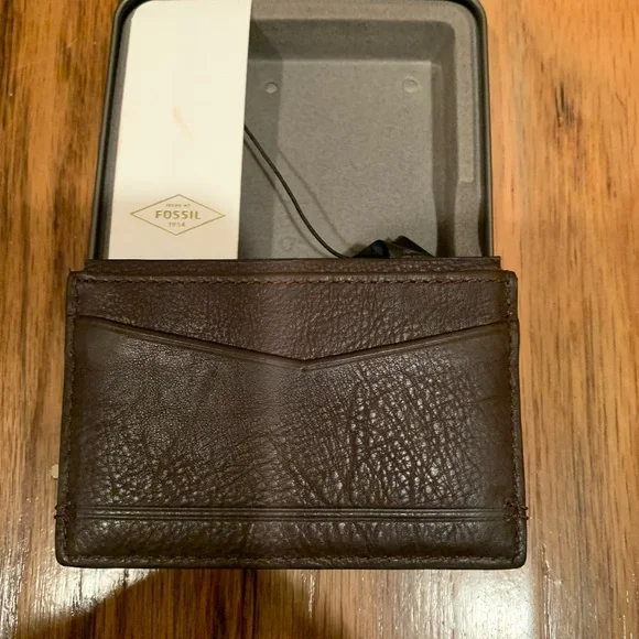 New with Tags and in Metal Box Fossil Leather Card Case With RFID Lining Brown - Picture 2 of 9